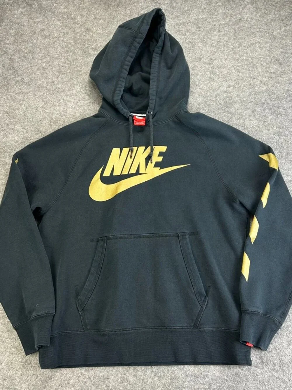 Nike Pullover Hoodie Mens L Black Gold Graphic Logo Drawstring Kangaroo Pockets
